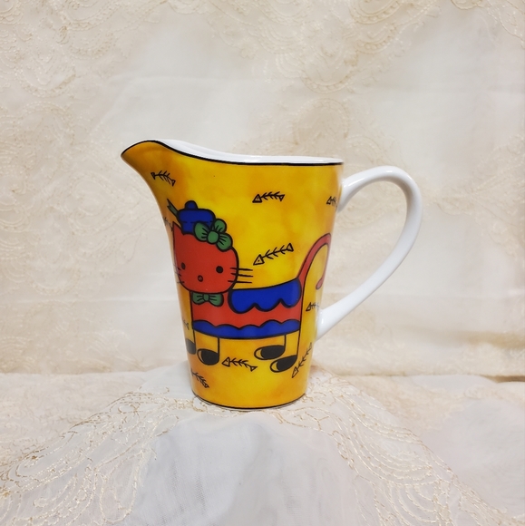 Porcelain Sugar Bowl and Creamer - Picture 12 of 16